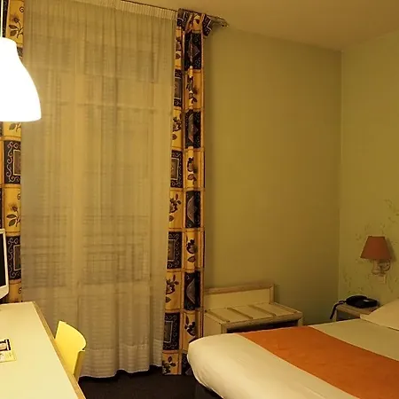 Splendid Centre Gare 3*