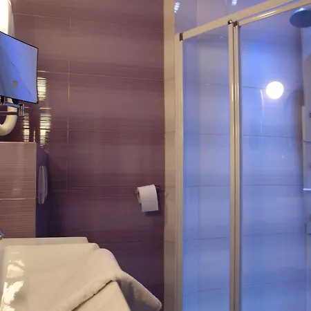 Готель Splendid Centre Gare Гренобль