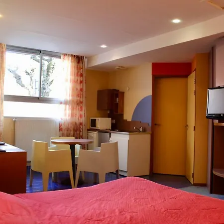 Splendid Centre Gare Готель 3*