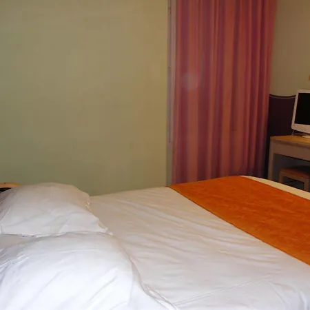 מלון Splendid Centre Gare 3*